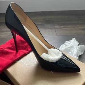Pigalle Follies 100 Patent